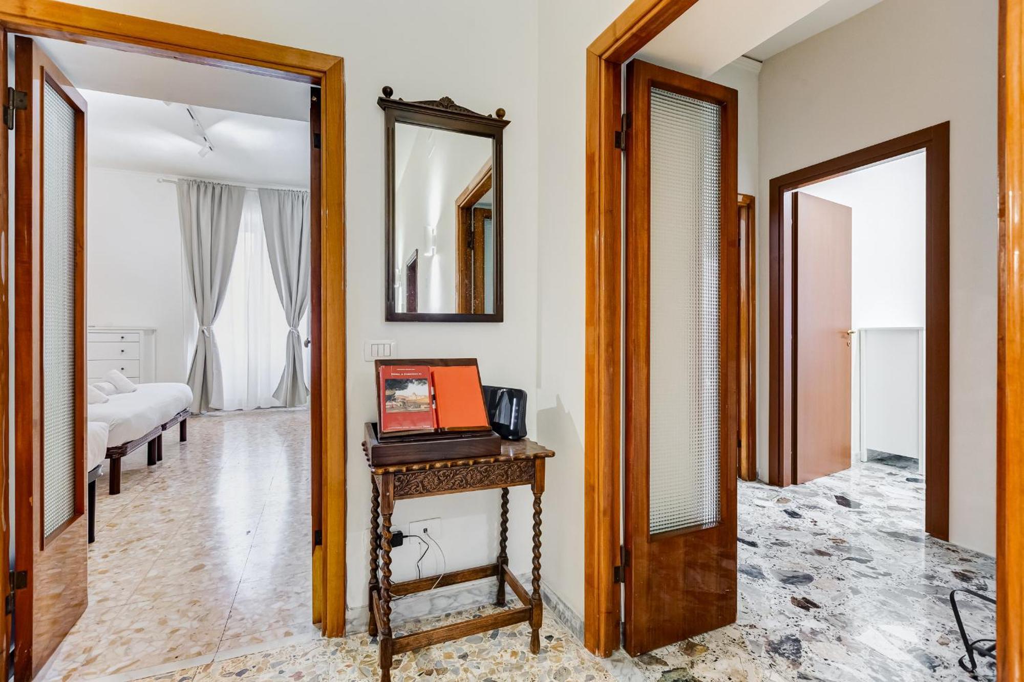 Vivilo Collection - San Vito View Apartment - 3 Bdr 2 Baths Рим Екстер'єр фото