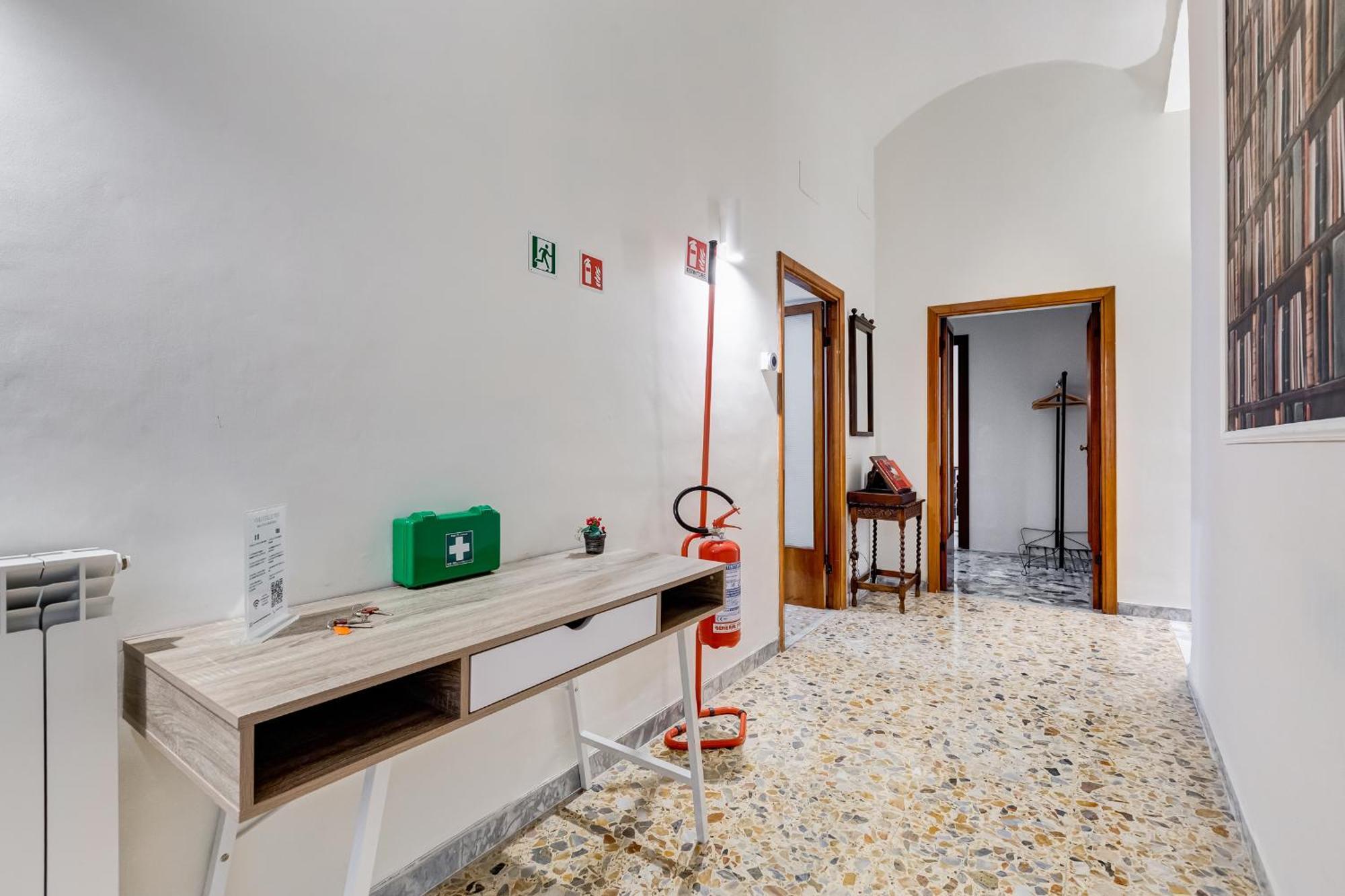 Vivilo Collection - San Vito View Apartment - 3 Bdr 2 Baths Рим Екстер'єр фото