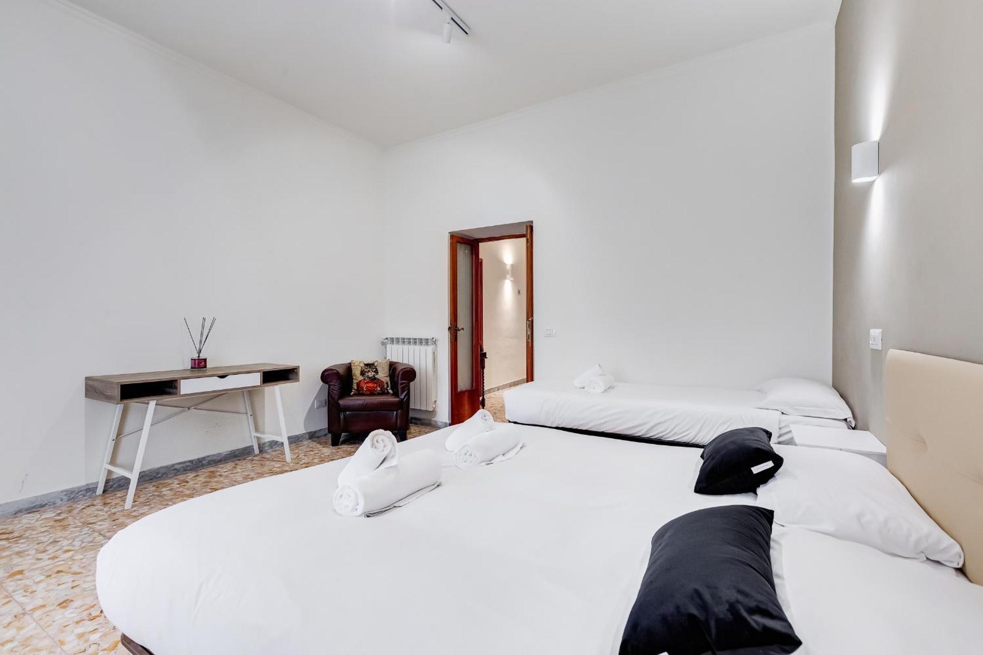 Vivilo Collection - San Vito View Apartment - 3 Bdr 2 Baths Рим Екстер'єр фото